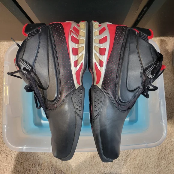 Nike Zoom Michael Vick 2 Black and Red Athletic Sneakers - Picture 2 of 8